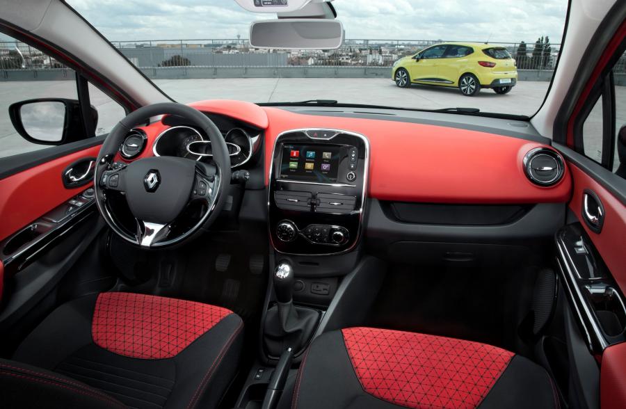  Renault Clio 2013 года  (фото 46 из 90)